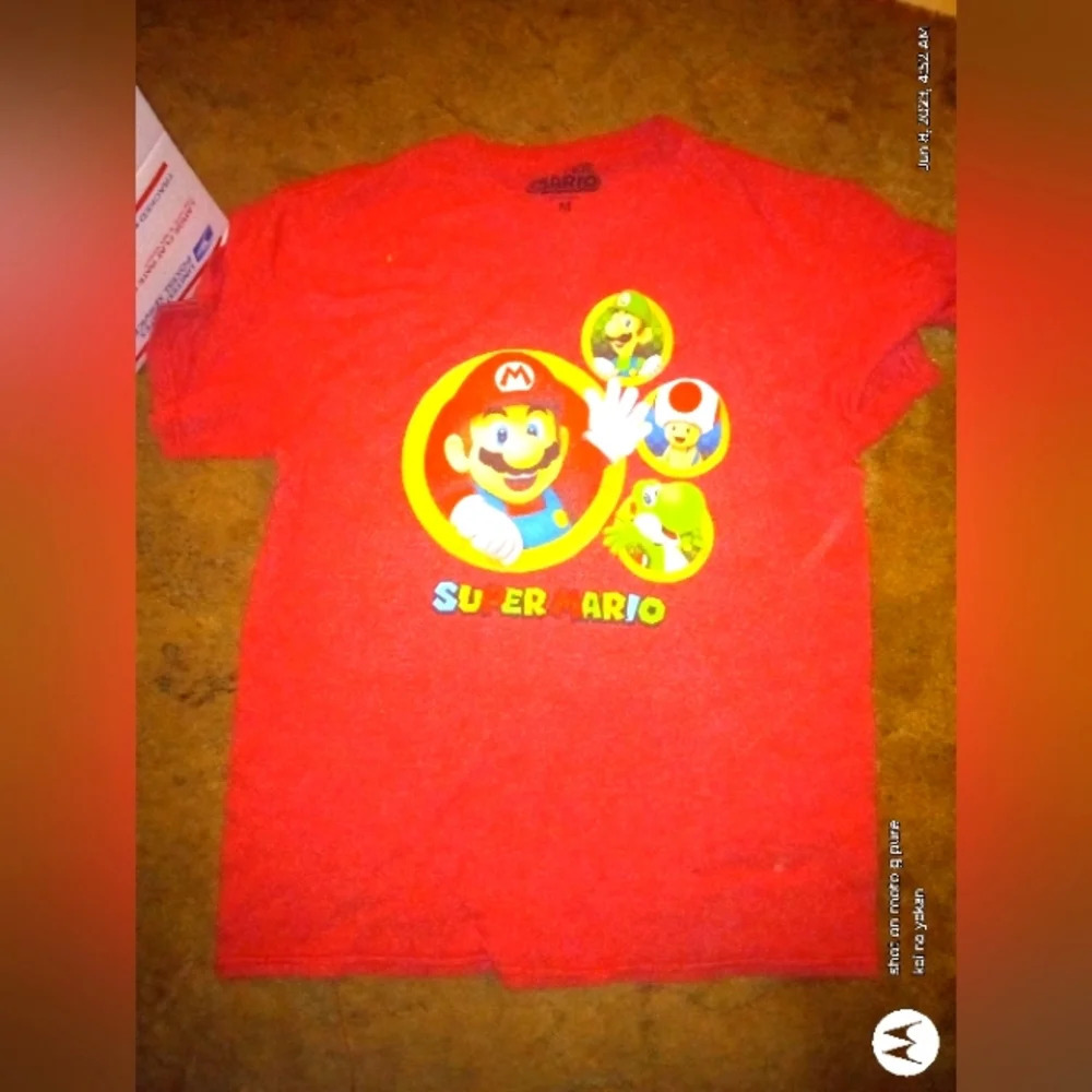 🐼🐼🐼Super Mario Shirt Unisex Medium